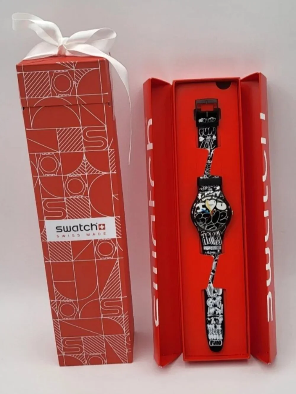 Swatch LOVE WALL SUOB125 New Gent Black White Swiss Quartz Watch 41mm
